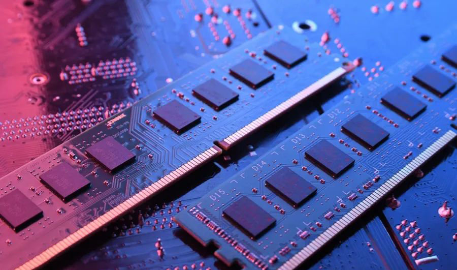 從DDR4退場到DDR5/HBM接力：存儲芯片產(chǎn)業(yè)正經(jīng)歷怎樣的一場洗牌？